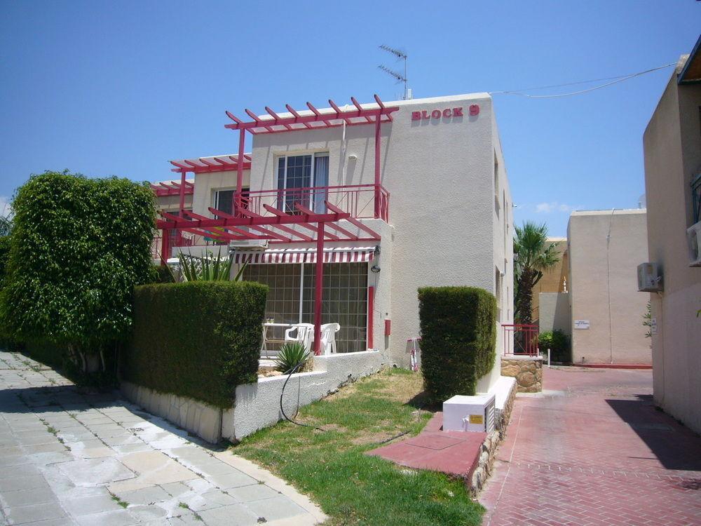 Santa Barbara Complex Apartment Limassol Exterior foto